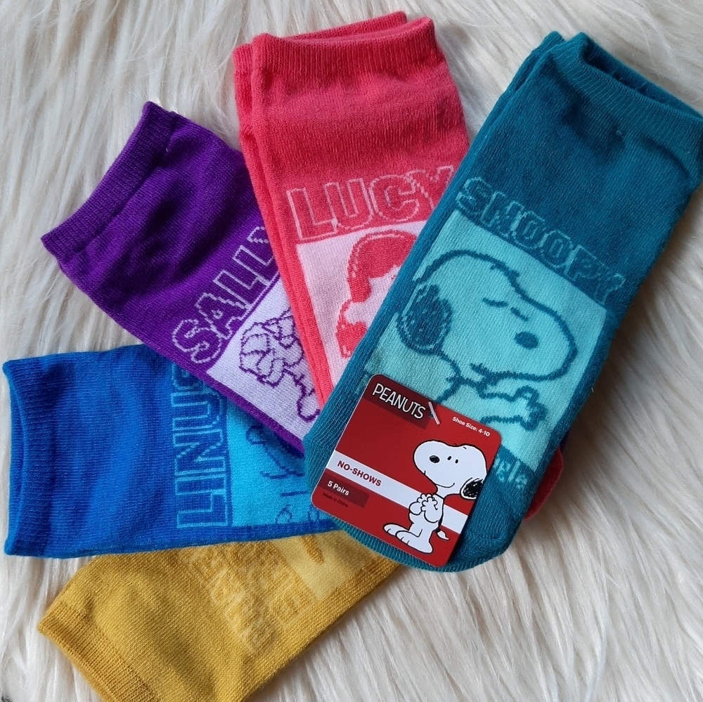 NWT Peanuts Snoopy No Show Socks Multipack Multicolor Comics Charlie Brown 4-10